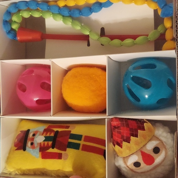 2 new boxes of cat toys - Picture 3 of 6